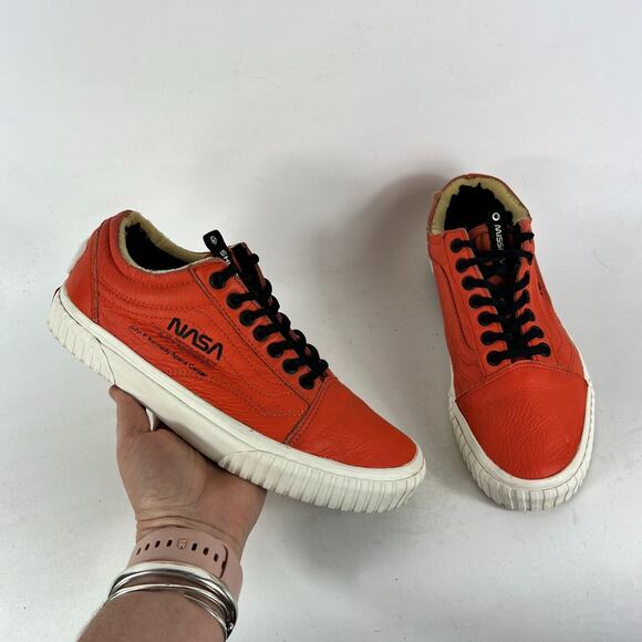VANS x Space Voyager Old Skool NASA Shoes Men's 8 Orange Leather Trainer Sneaker - Picture 1 of 10